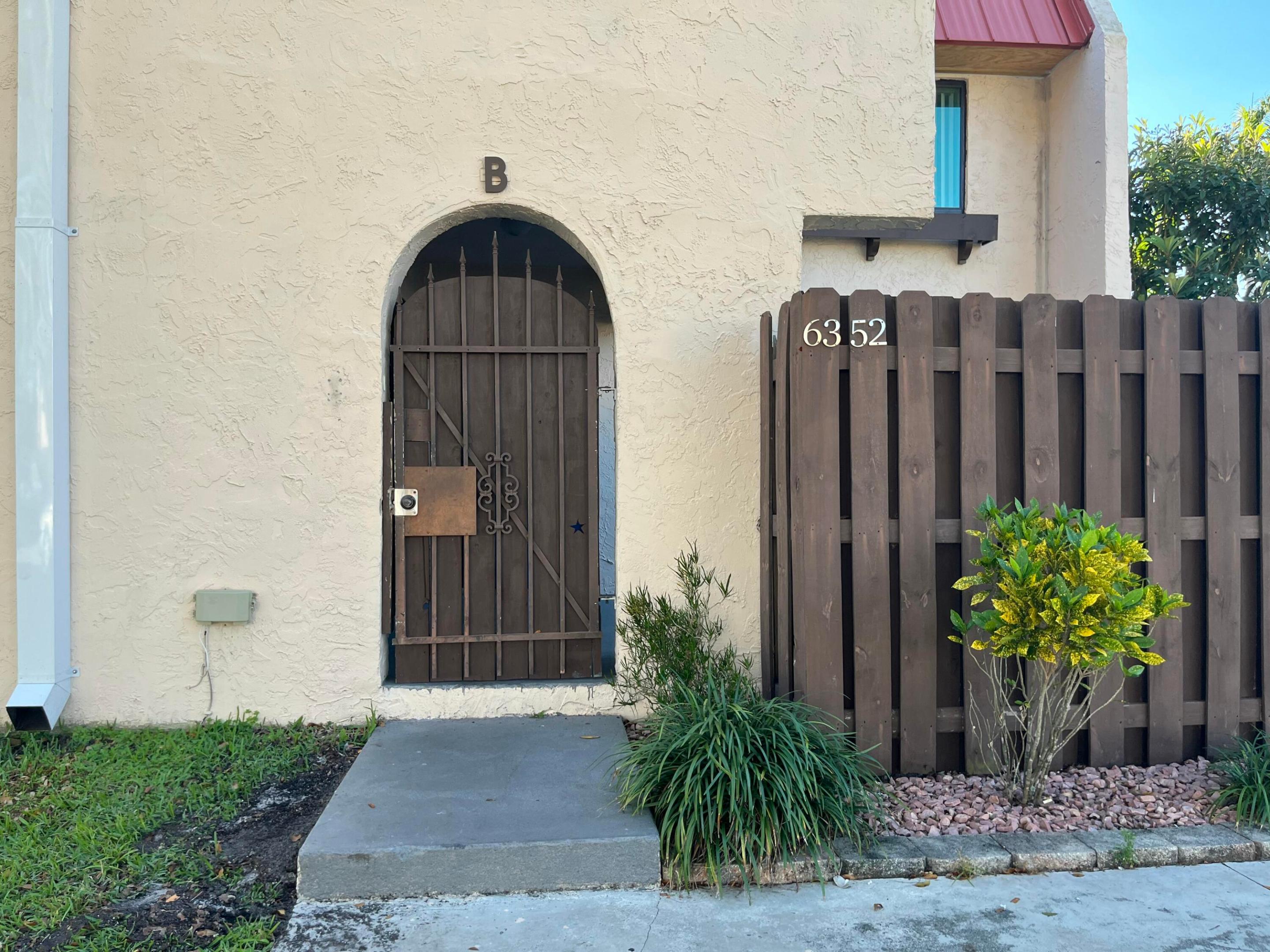 SEVEN SPRINGS 1 - Residential