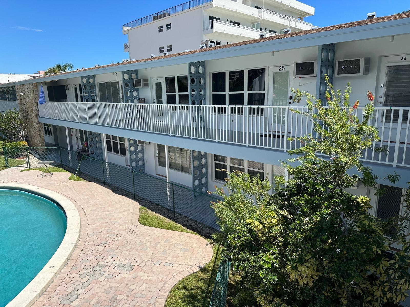 1110 N Riverside Dr 29