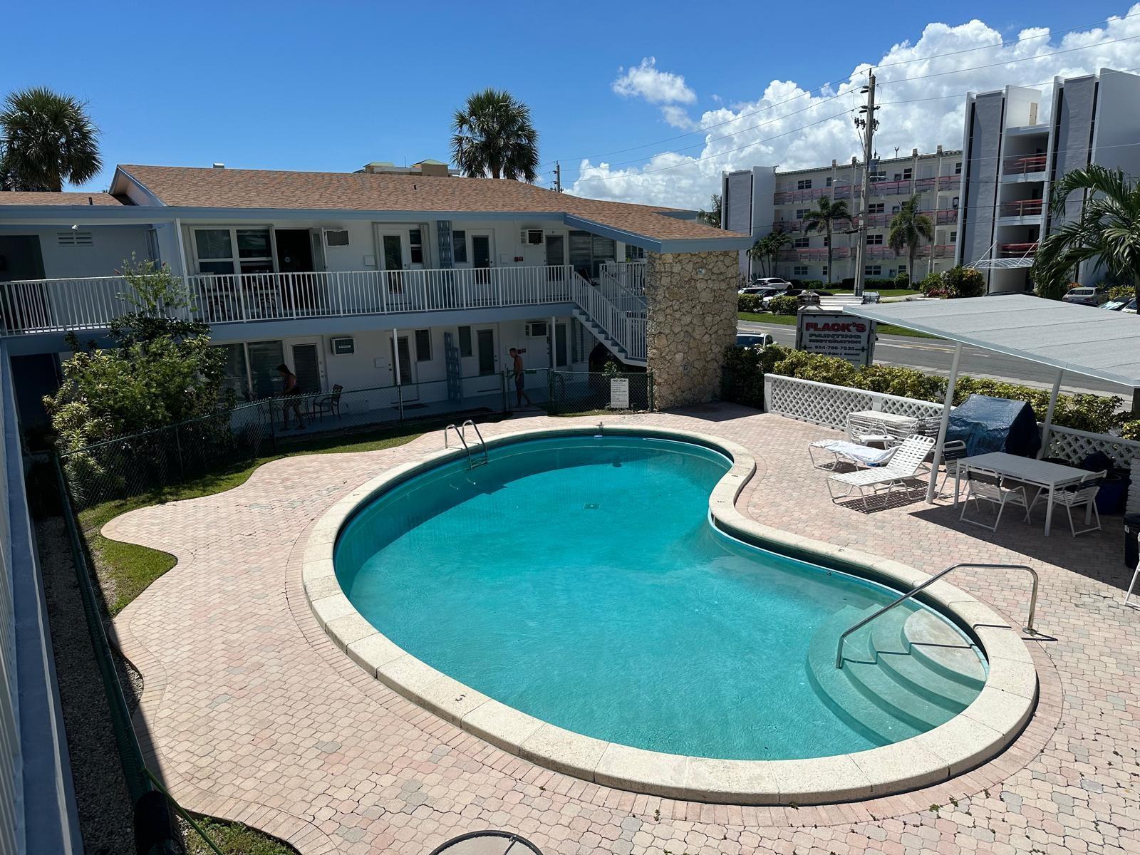 1110 N Riverside Dr 29
