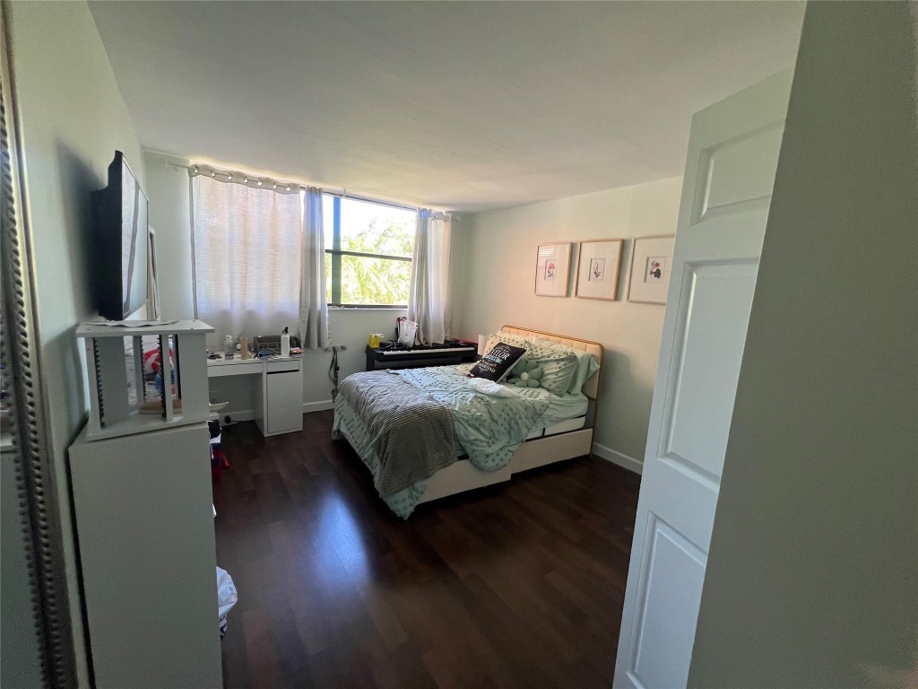 COUNTRY CLUB APT At Bonav - Residential