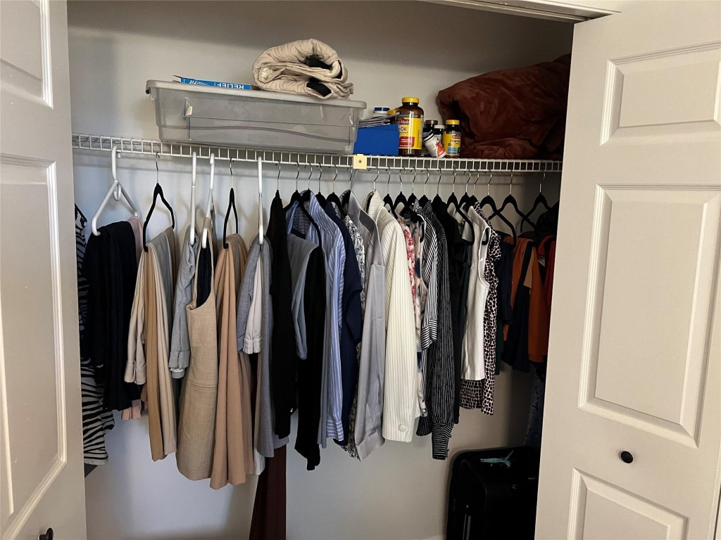 COUNTRY CLUB APT At Bonav - Residential