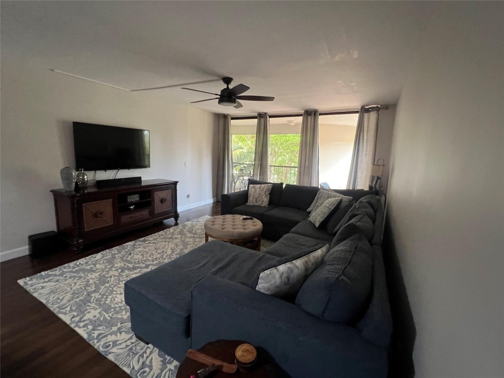 COUNTRY CLUB APT At Bonav - Residential