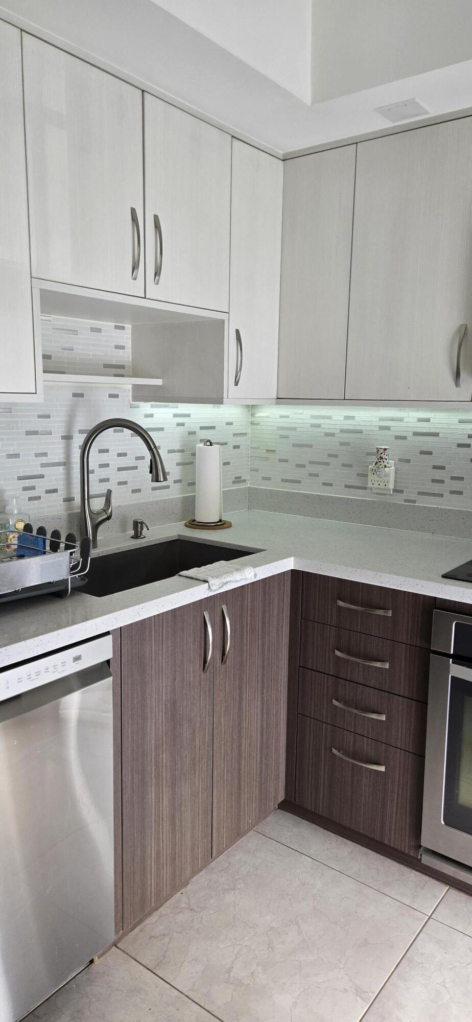 3300 N Palm Aire Drive 109