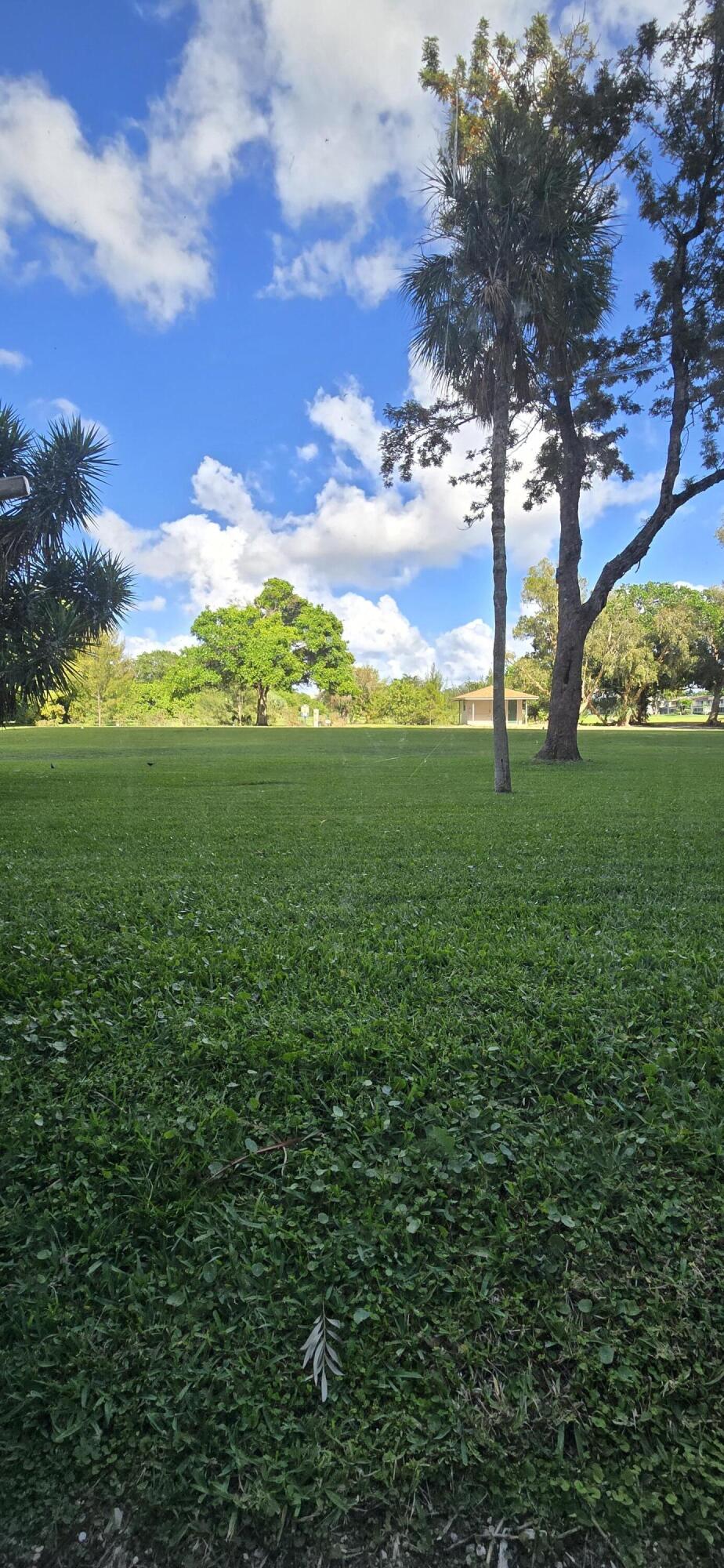 NO 13 PALM-AIRE COUNTRY CLUB - Residential Lease
