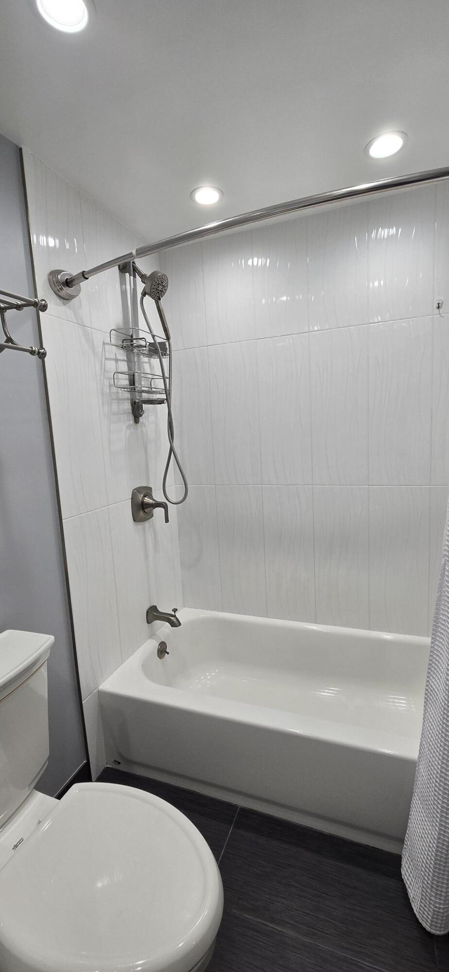 NO 13 PALM-AIRE COUNTRY CLUB - Residential Lease