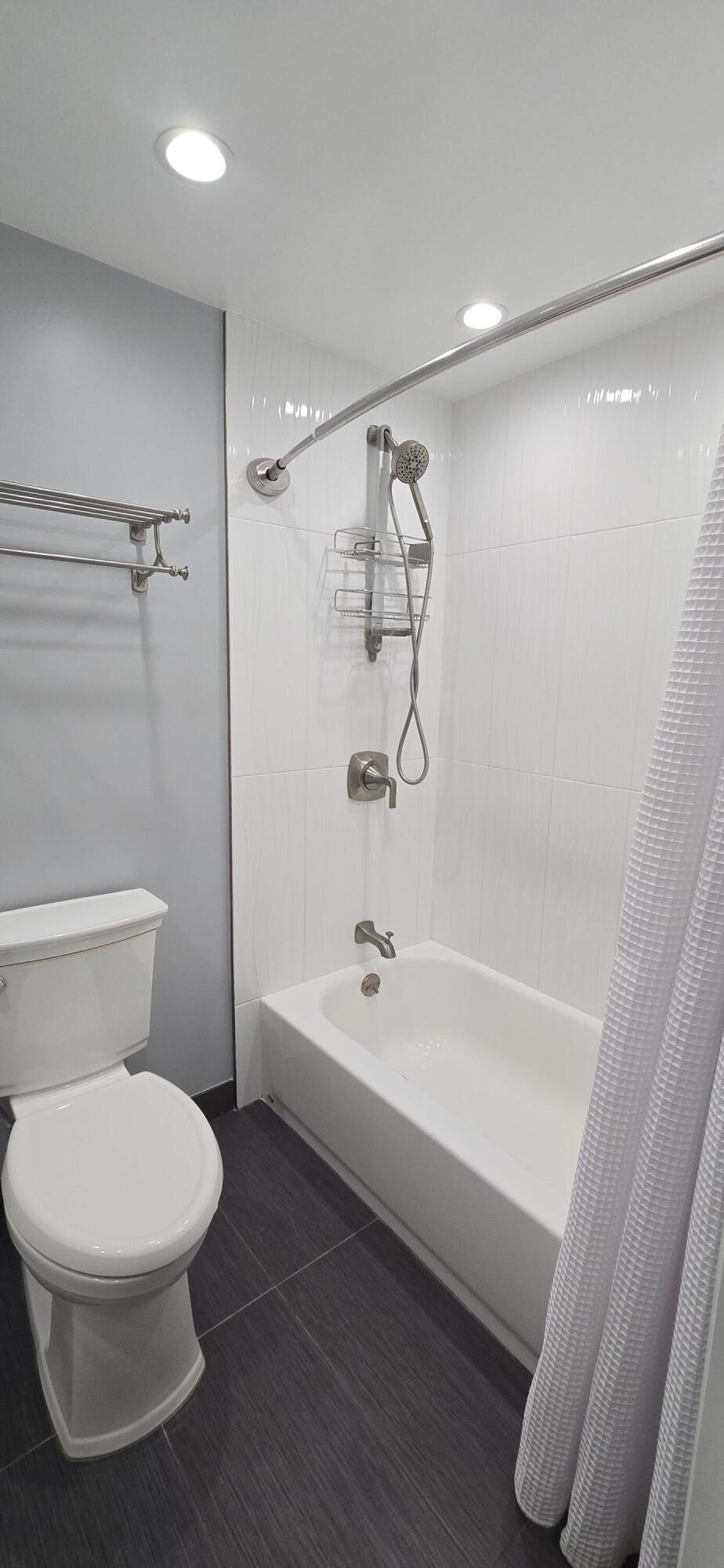 NO 13 PALM-AIRE COUNTRY CLUB - Residential Lease