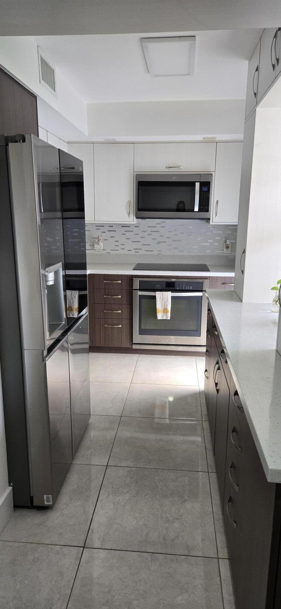 3300 N Palm Aire Drive 109