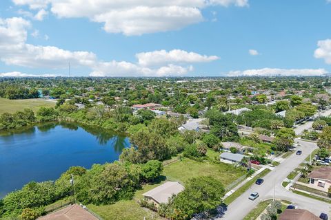 Tiny photo for 2943 NW 13th Street, Fort Lauderdale, FL 33311 (MLS # B26027230)