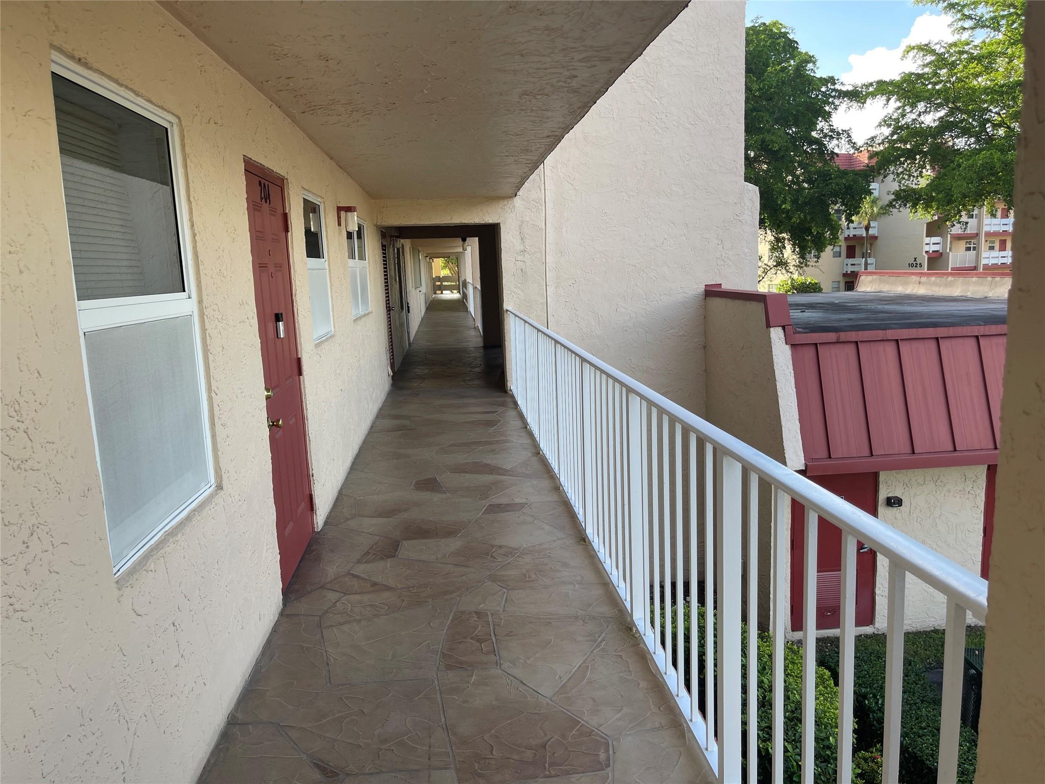 Oriole Golf & Tennis Club - Residential