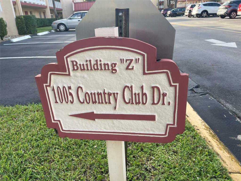 Oriole Golf & Tennis Club - Residential