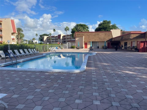 Tiny photo for 1005 Country Club Drive #205, Margate, FL 33063 (MLS # F10529291)