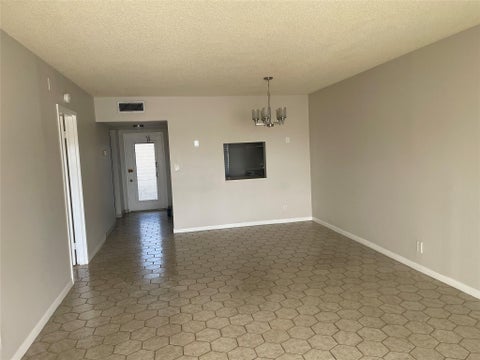 Tiny photo for 1005 Country Club Drive #205, Margate, FL 33063 (MLS # F10529291)