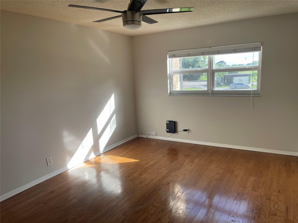 Oriole Golf & Tennis Club - Residential