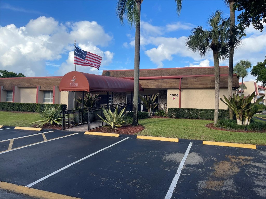 Oriole Golf & Tennis Club - Residential