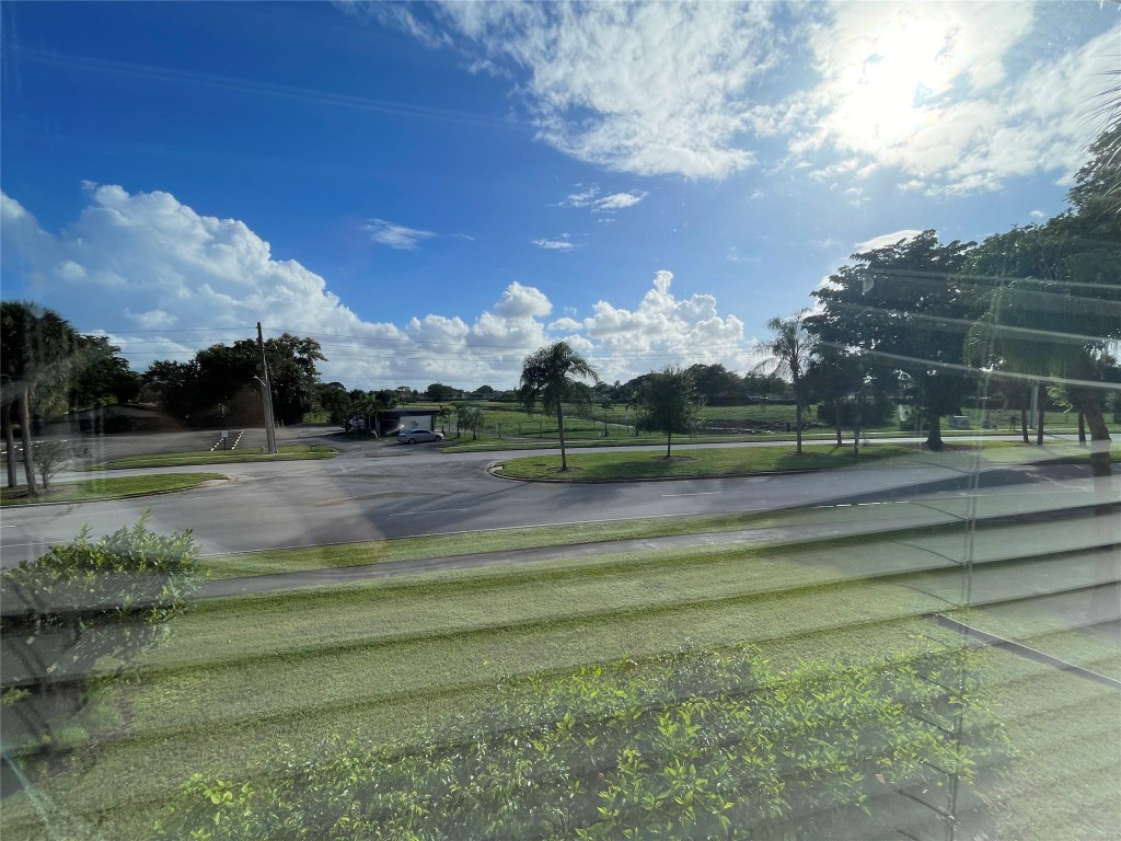 Oriole Golf & Tennis Club - Residential