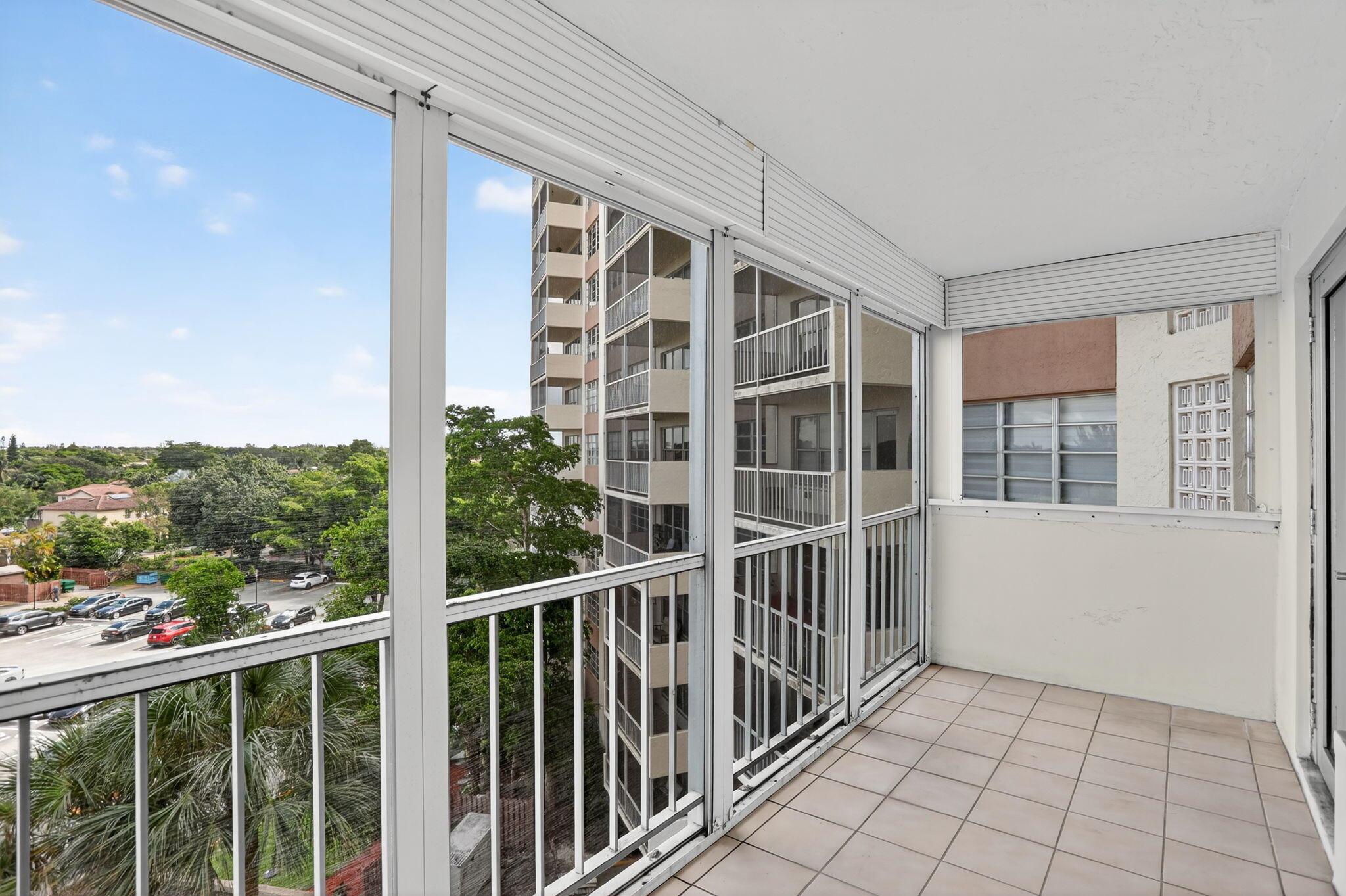 COUNTRY CLUB TOWER OF COR - Residential Lease