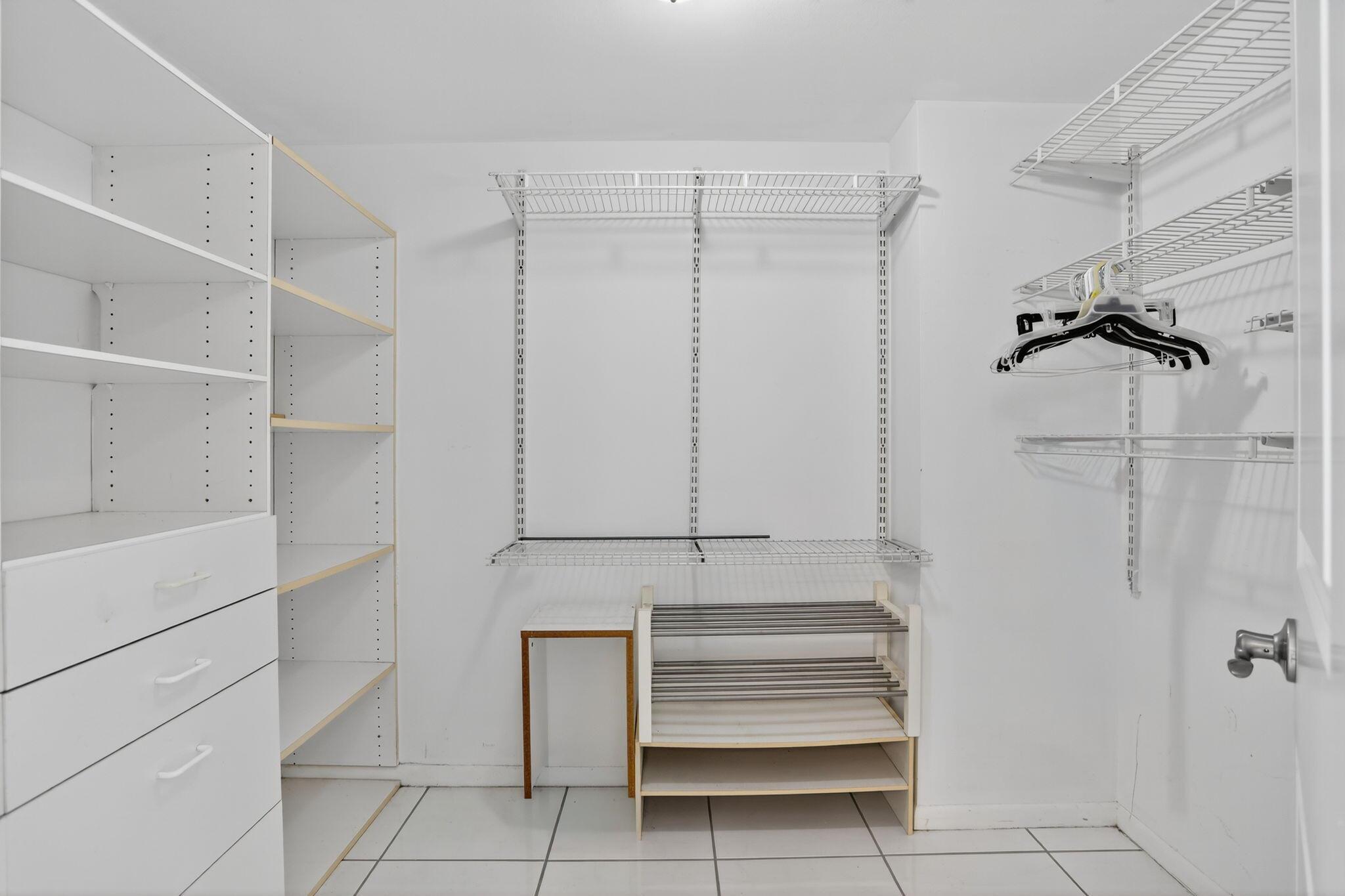 COUNTRY CLUB TOWER OF COR - Residential Lease