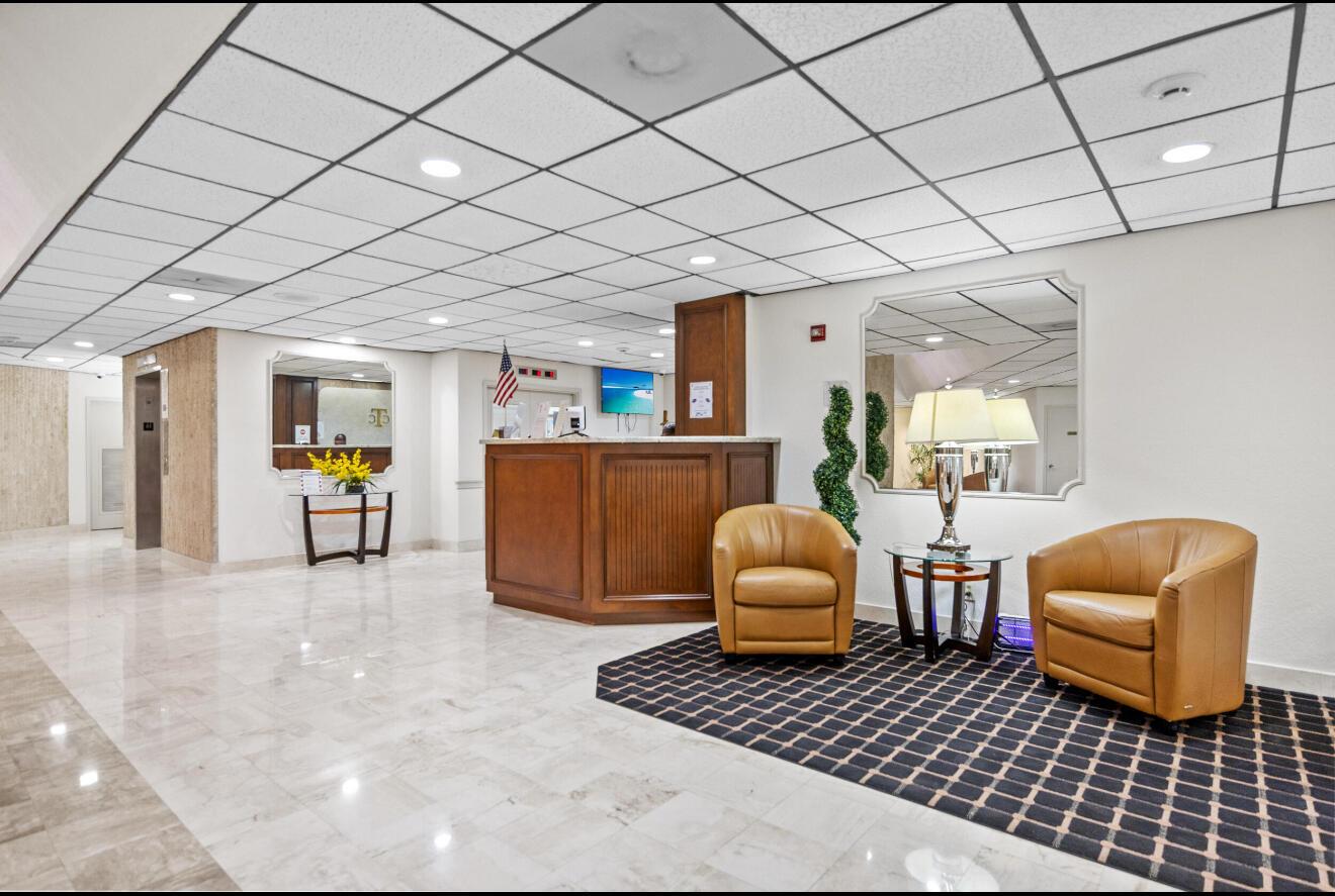 COUNTRY CLUB TOWER OF COR - Residential Lease