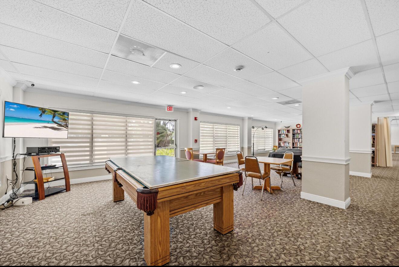 COUNTRY CLUB TOWER OF COR - Residential Lease