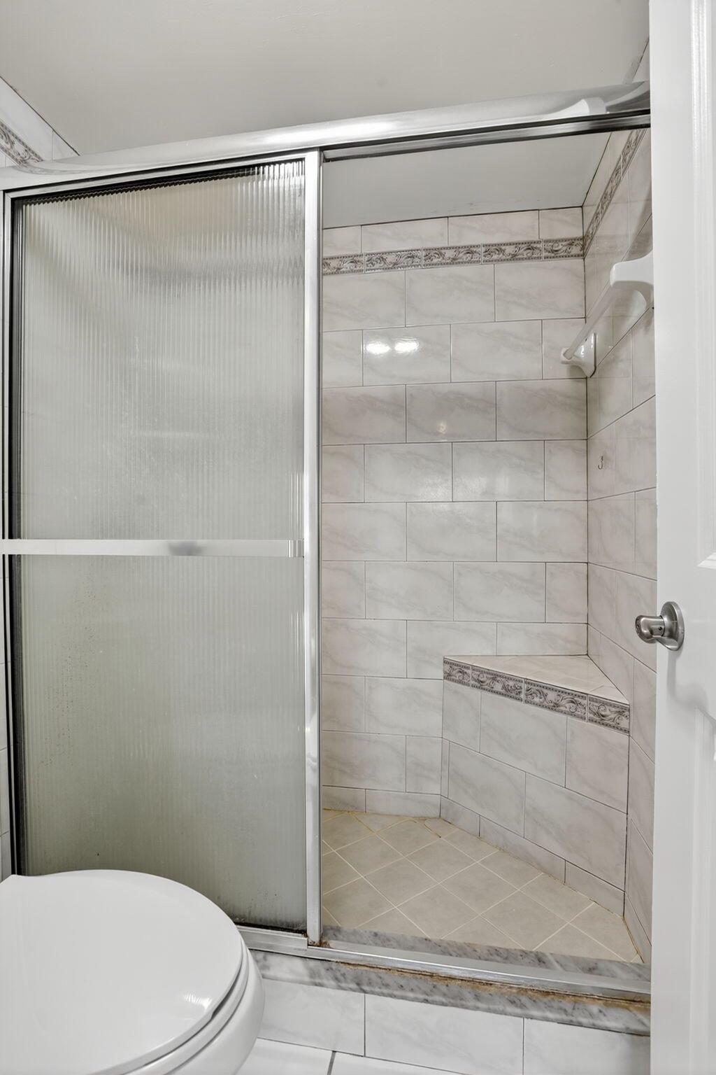 COUNTRY CLUB TOWER OF COR - Residential Lease