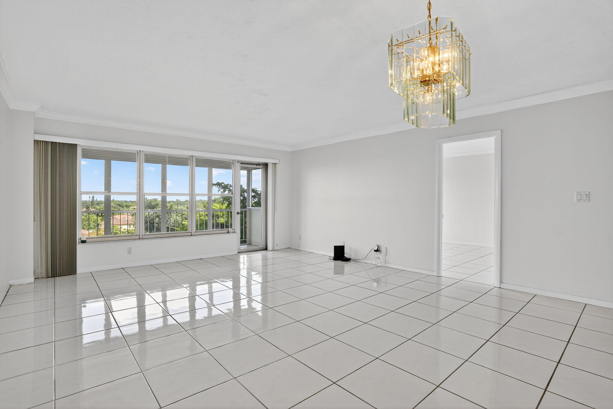 COUNTRY CLUB TOWER OF COR - Residential Lease