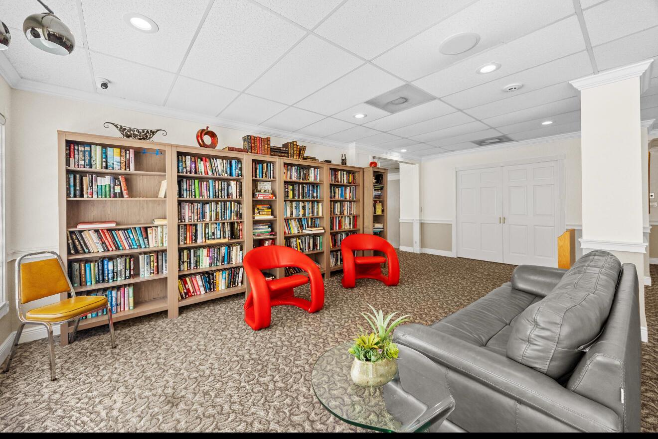 COUNTRY CLUB TOWER OF COR - Residential Lease