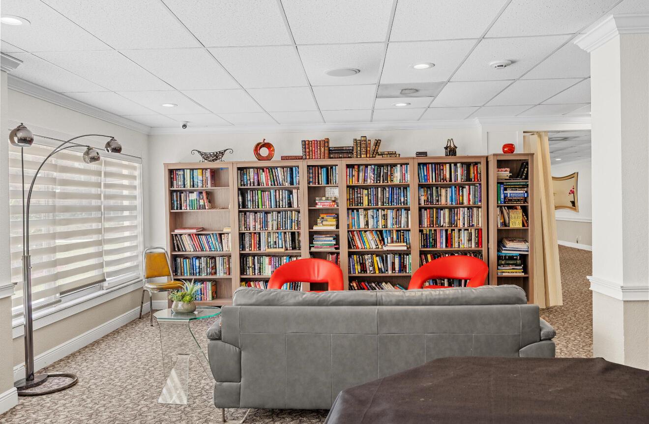 COUNTRY CLUB TOWER OF COR - Residential Lease