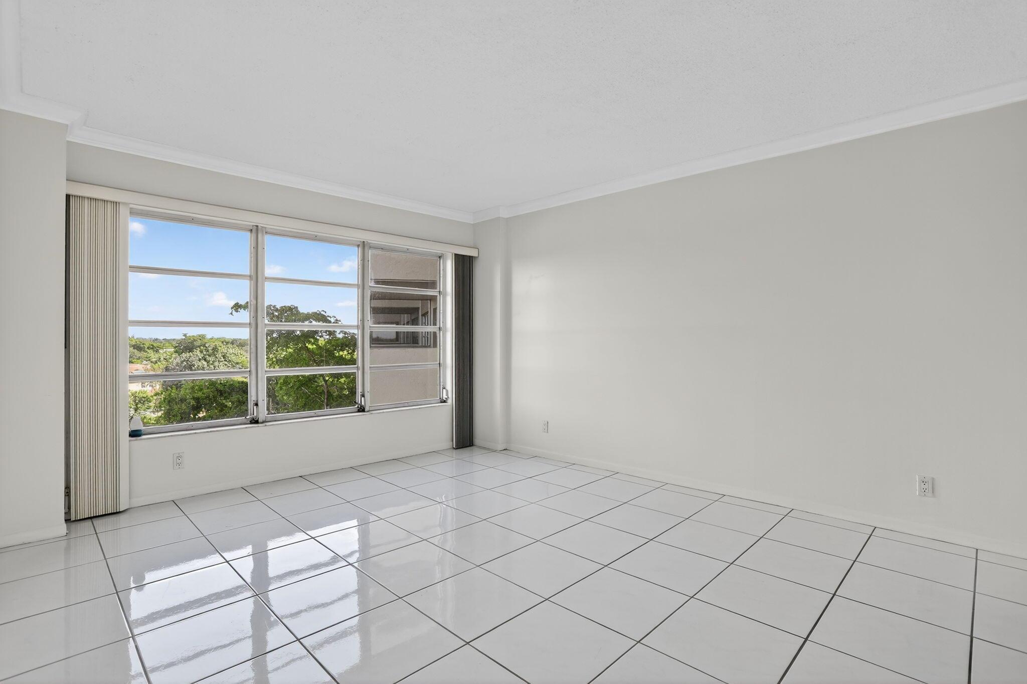 COUNTRY CLUB TOWER OF COR - Residential Lease