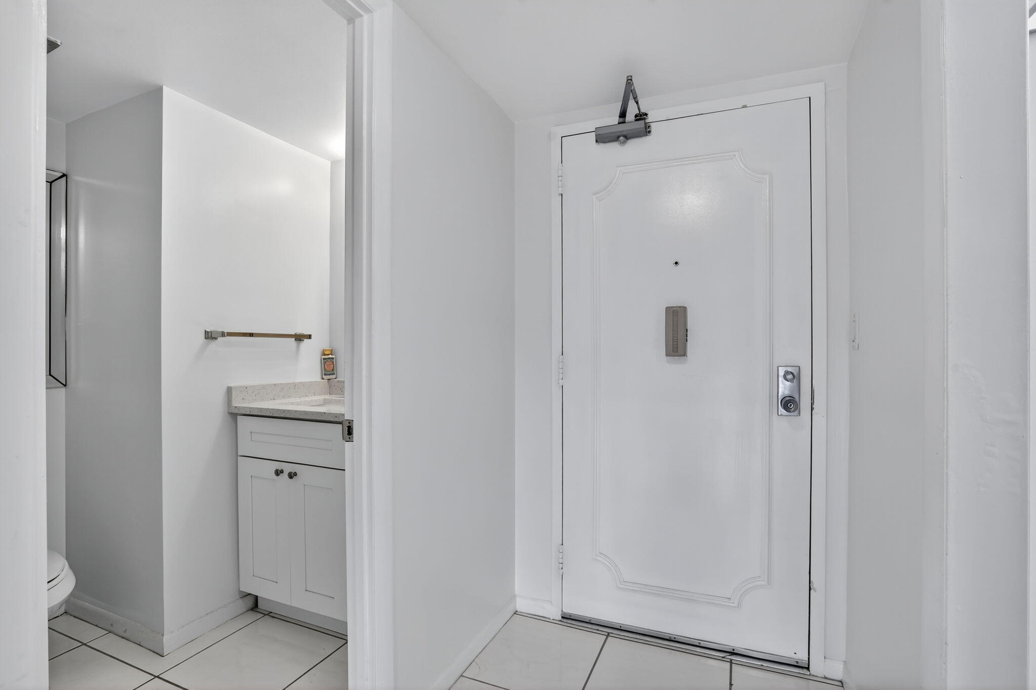 COUNTRY CLUB TOWER OF COR - Residential Lease
