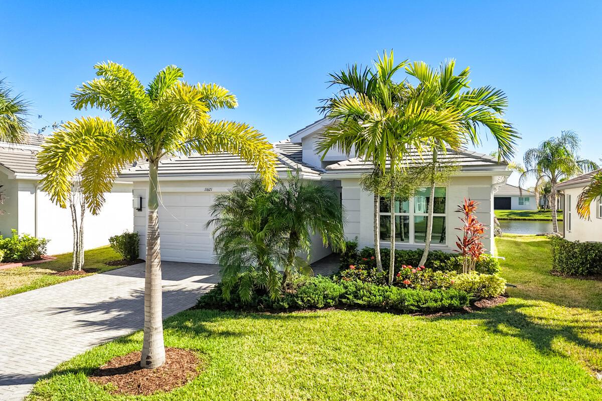 Valencia Cay - Residential