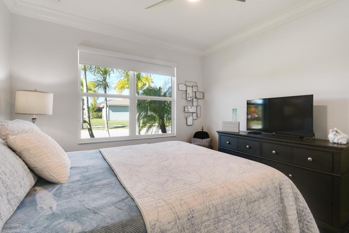 Valencia Cay - Residential