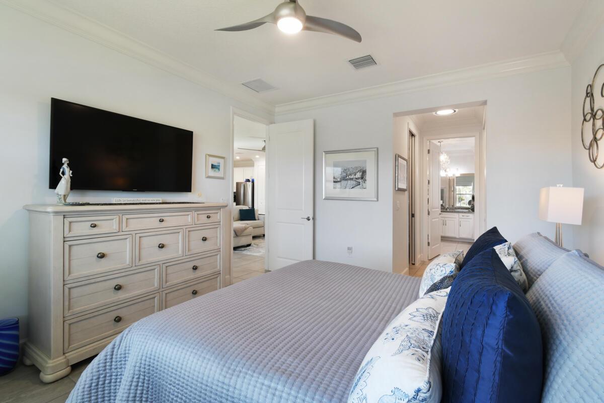 Valencia Cay - Residential