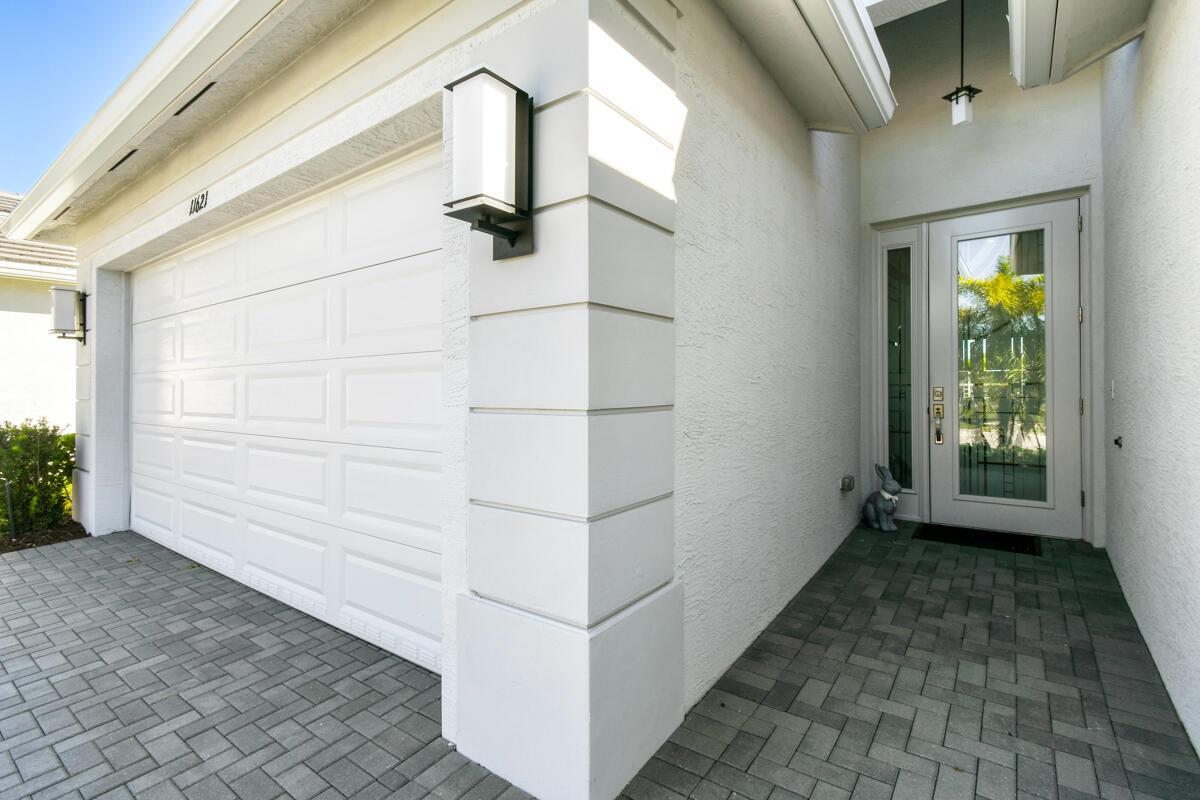 Valencia Cay - Residential