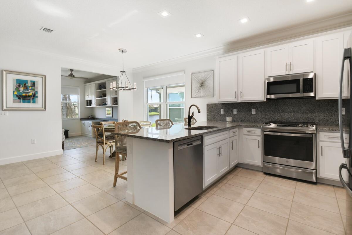 Valencia Cay - Residential