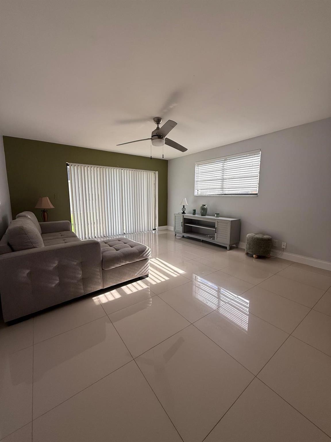 11596 NW 45th St 4