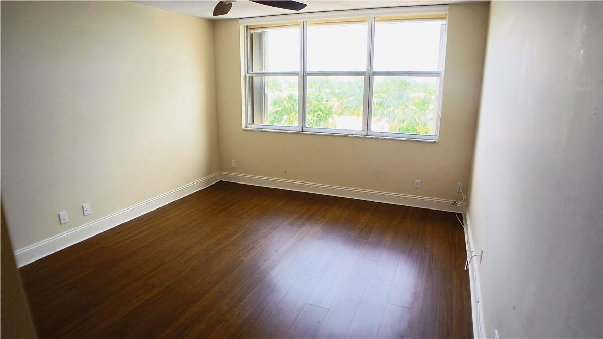 Island Club - Residential