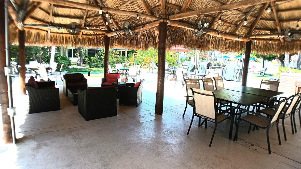 Island Club - Residential