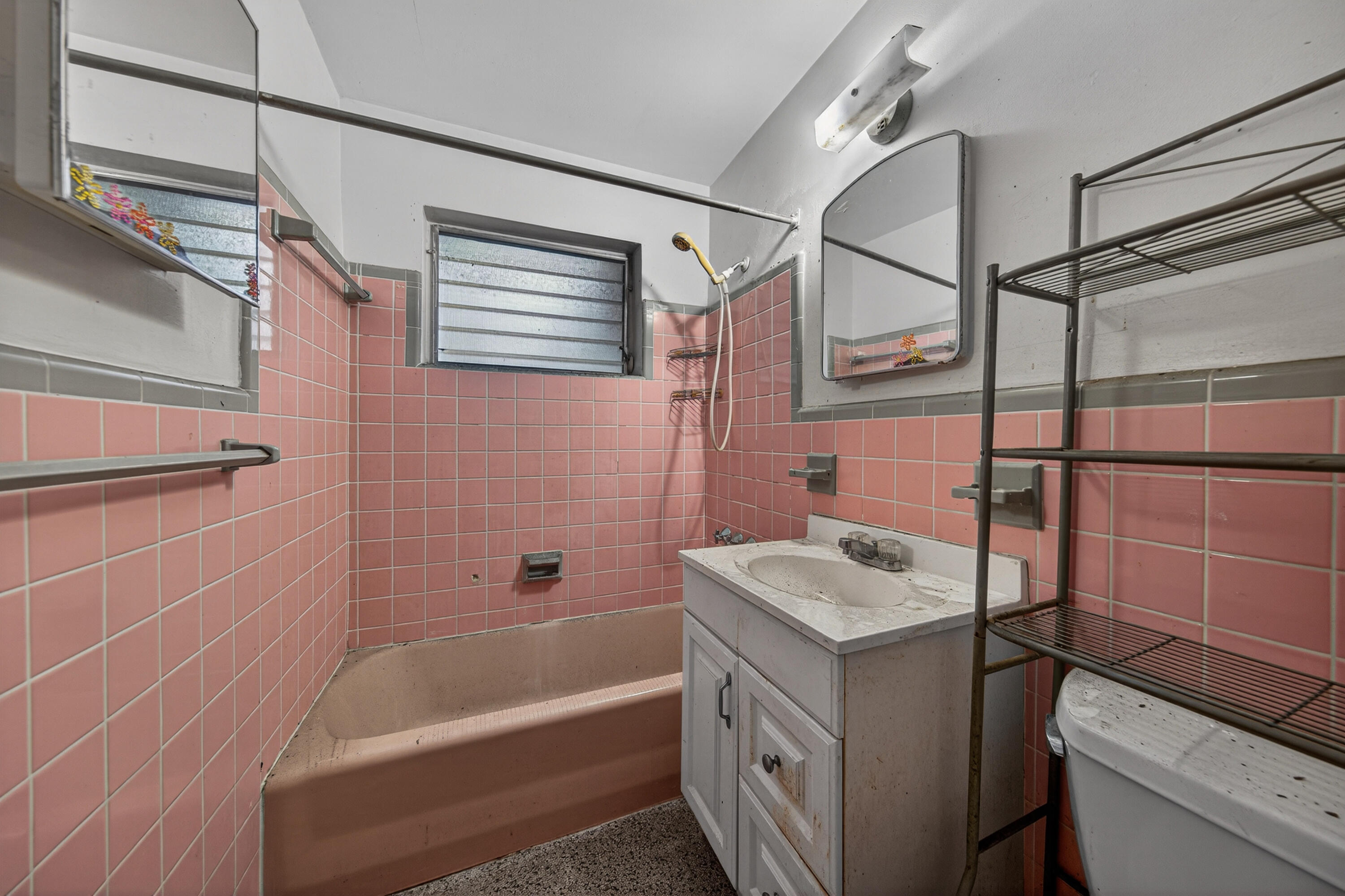 CRESTVIEW - Residential