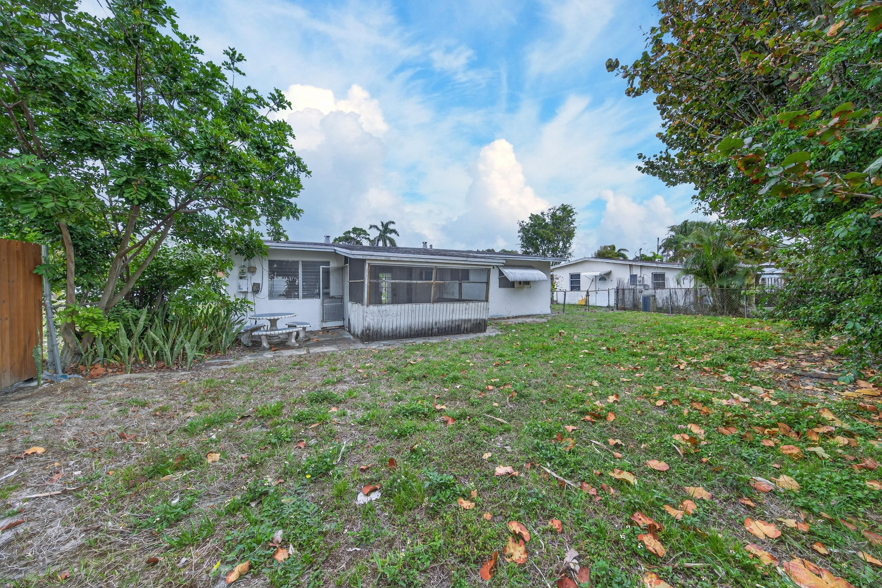 CRESTVIEW - Residential