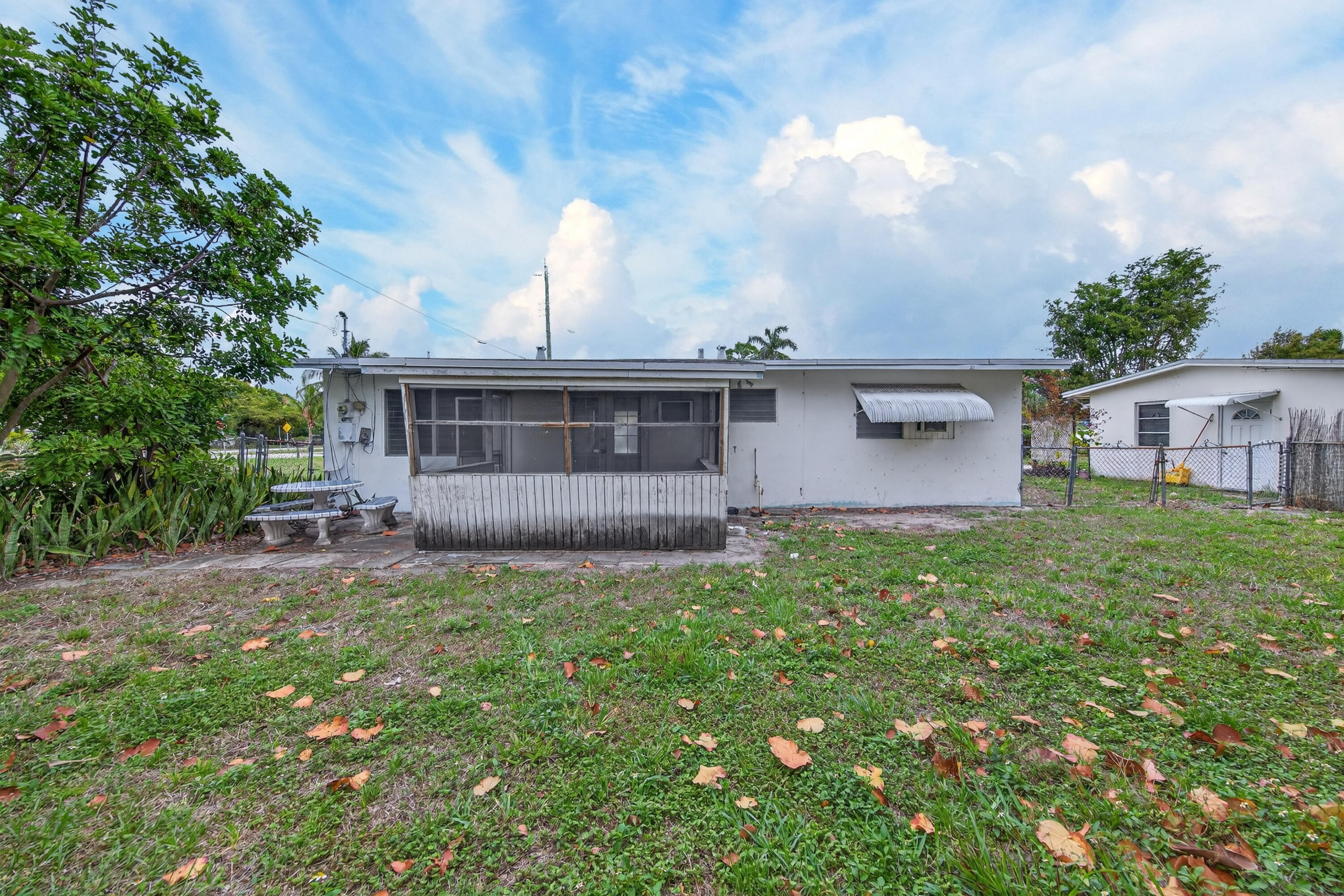 CRESTVIEW - Residential