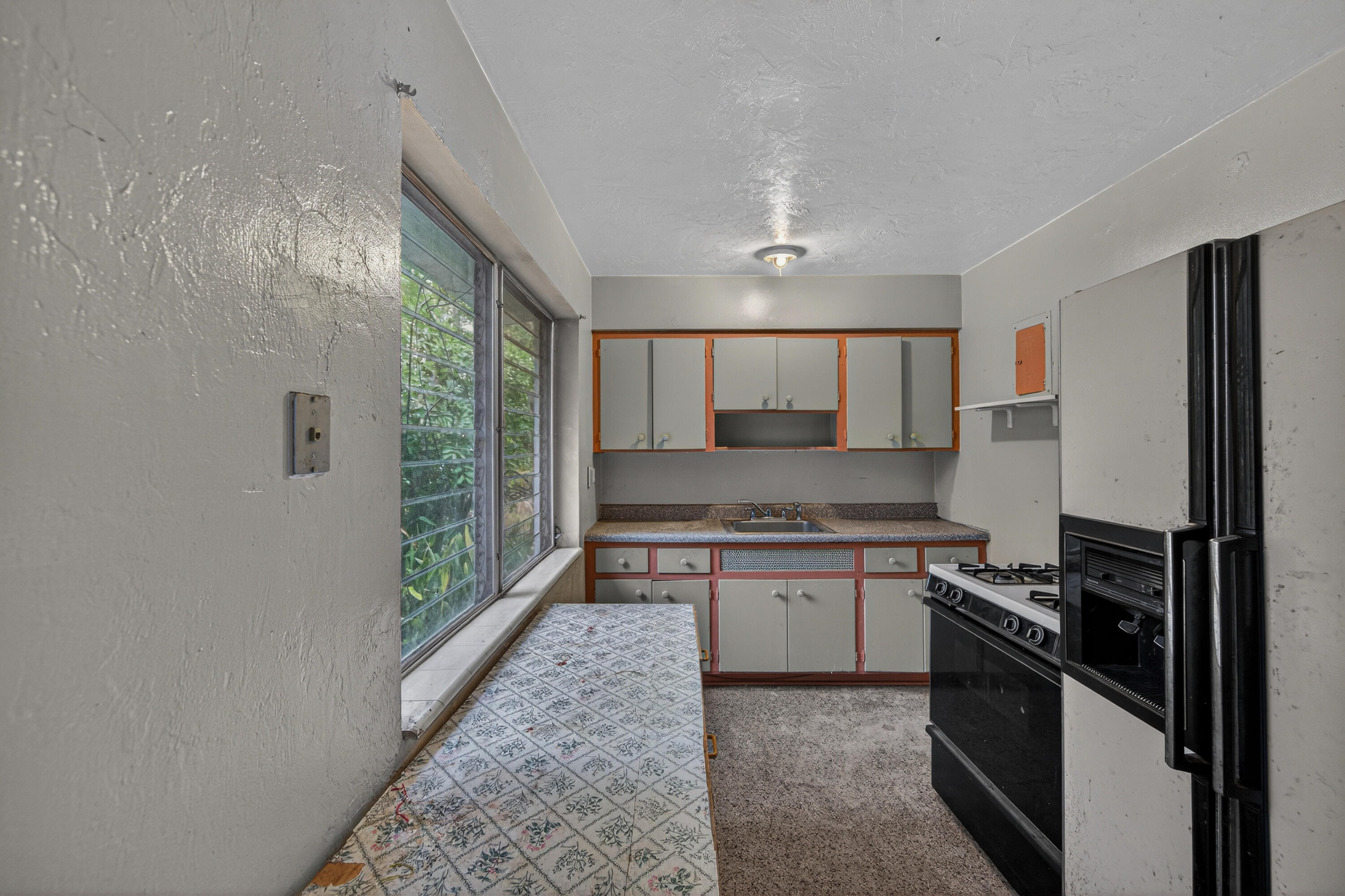 CRESTVIEW - Residential