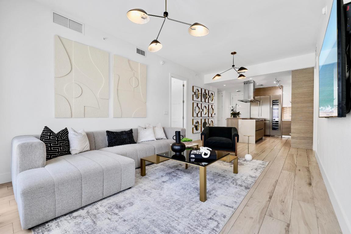 TOWER 155 CONDO - Residential