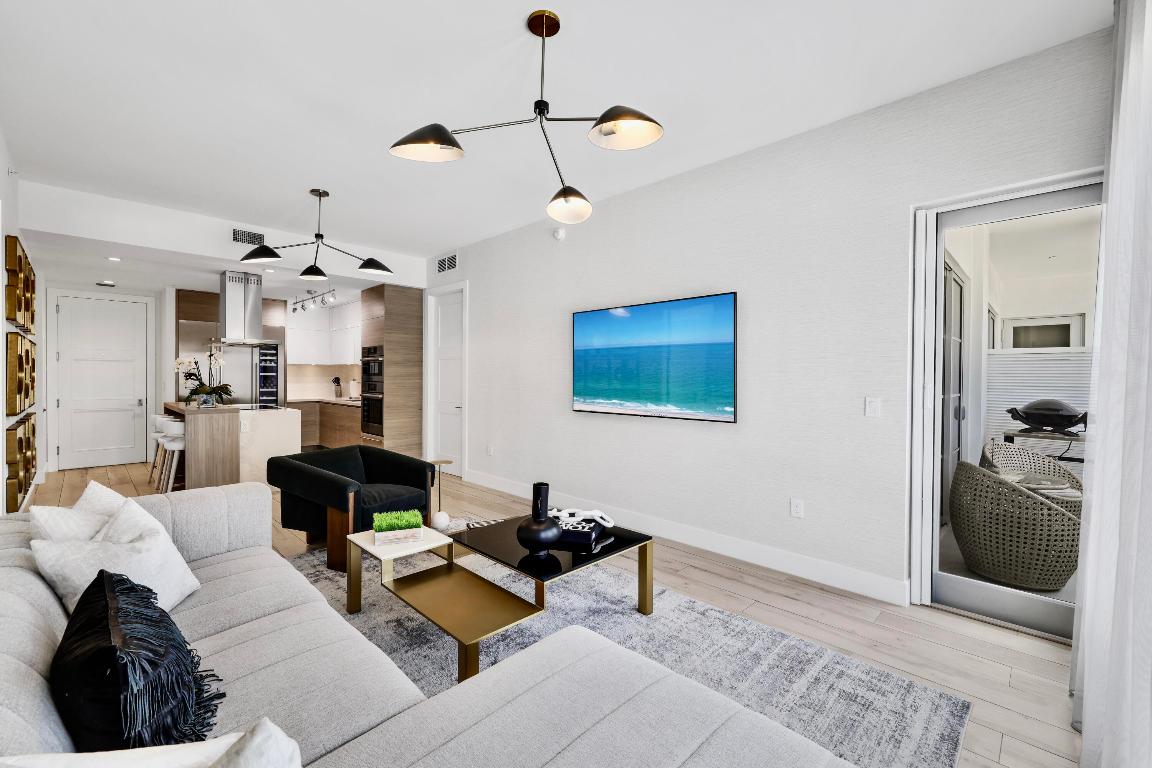 TOWER 155 CONDO - Residential