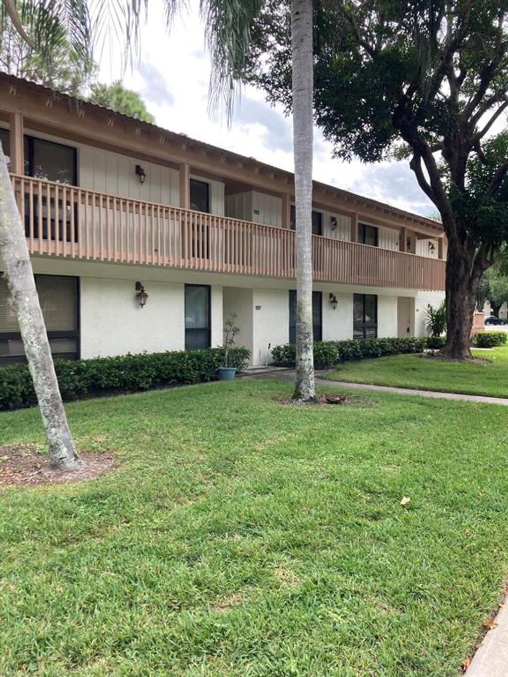 Photo of 133 Brackenwood Road, Palm Beach Gardens, FL 33418 (MLS # R10752636)