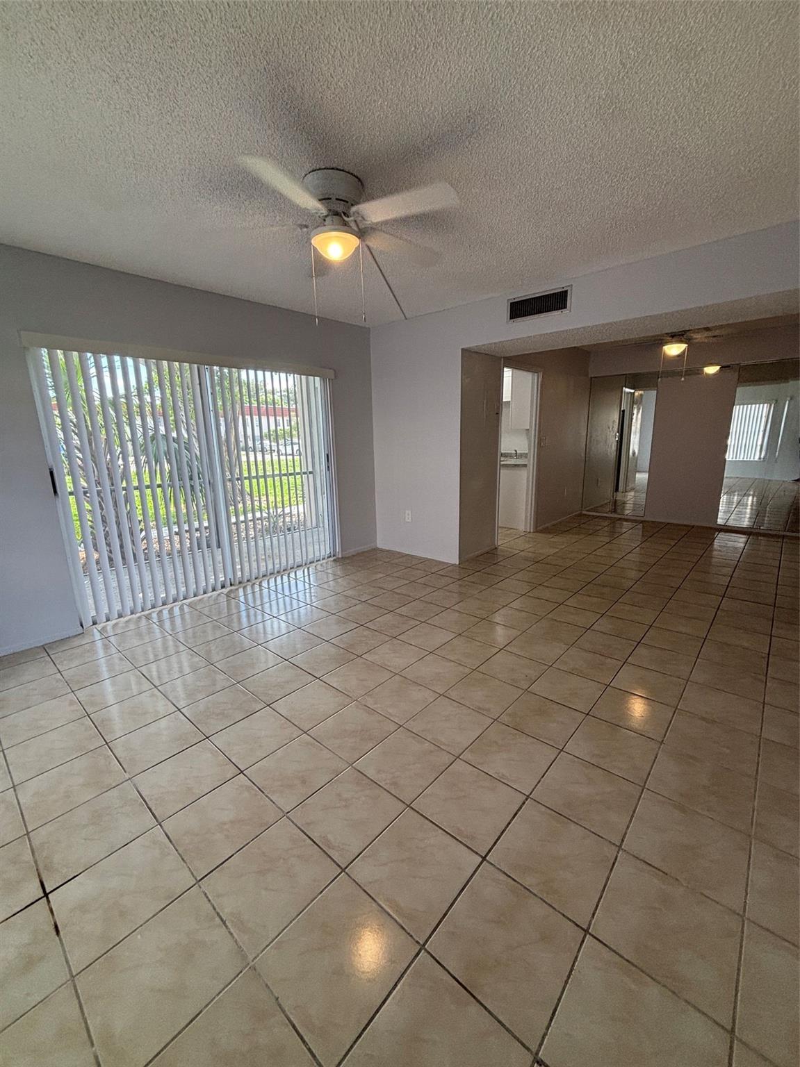 The Manors Of Inverrary I - Residential Lease
