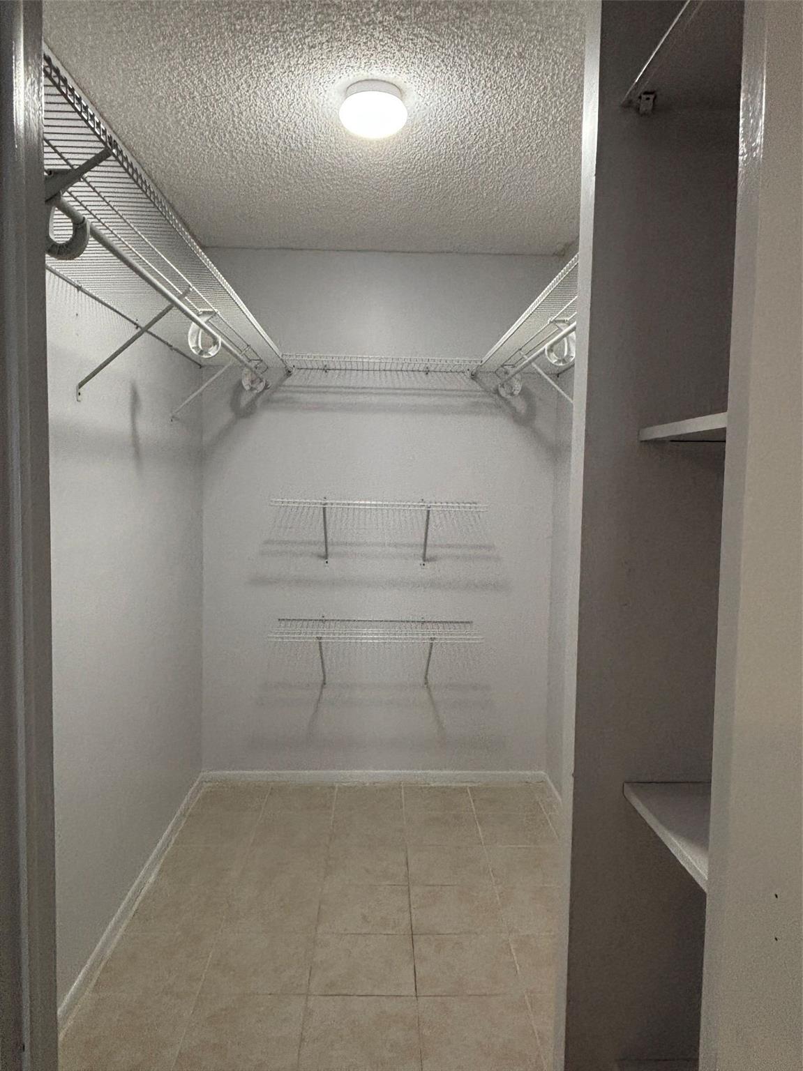 The Manors Of Inverrary I - Residential Lease