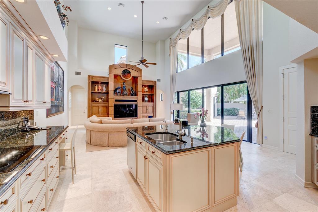 ROYAL PALM COVE / POLO CLUB - Residential