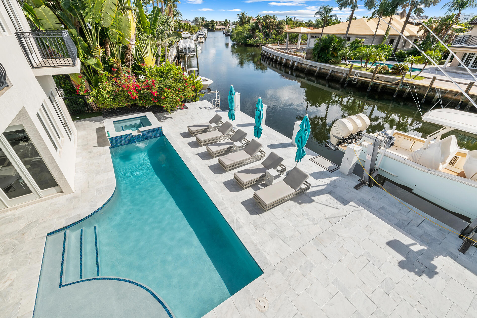 CARIBBEAN KEYS - Residential
