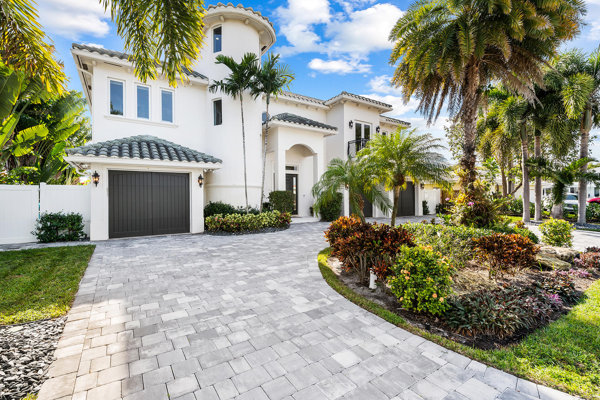 CARIBBEAN KEYS - Residential