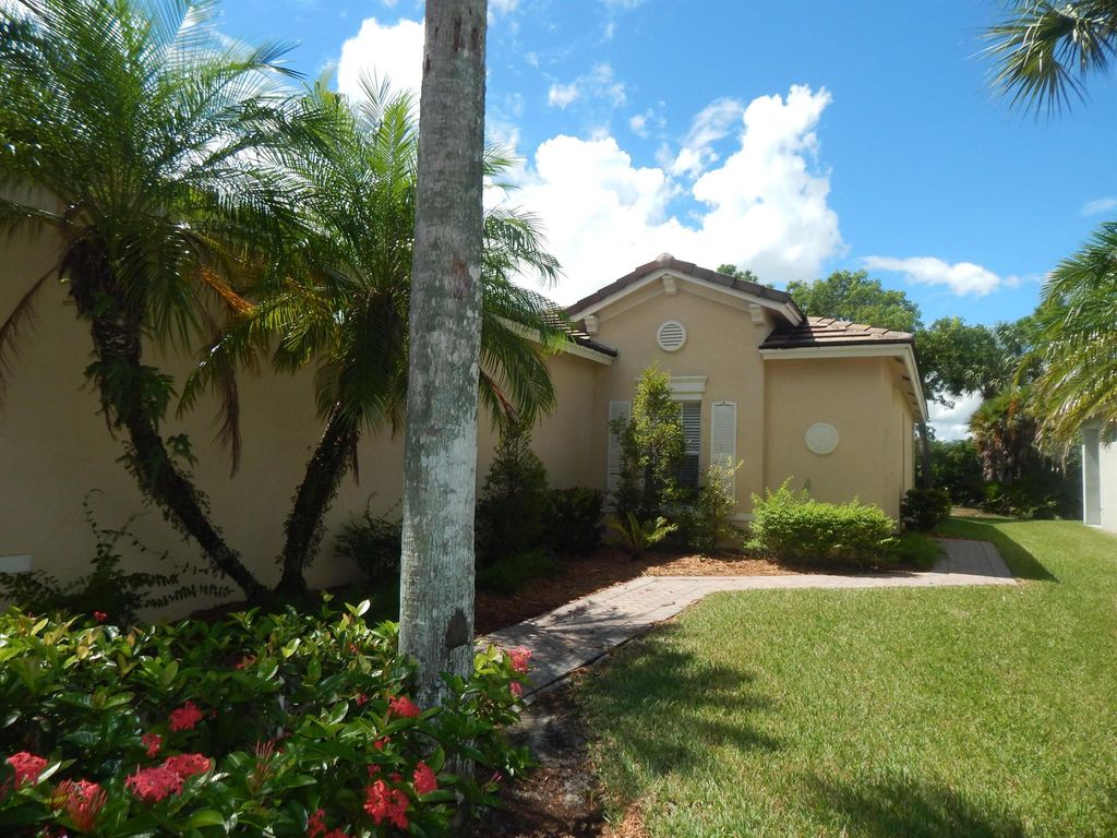 Photo of 10123 SW Brookgreen Drive, Port Saint Lucie, FL 34987 (MLS # R11024305)